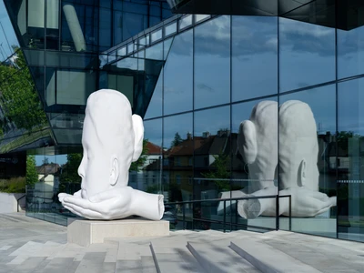 NEST by Jaume Plensa